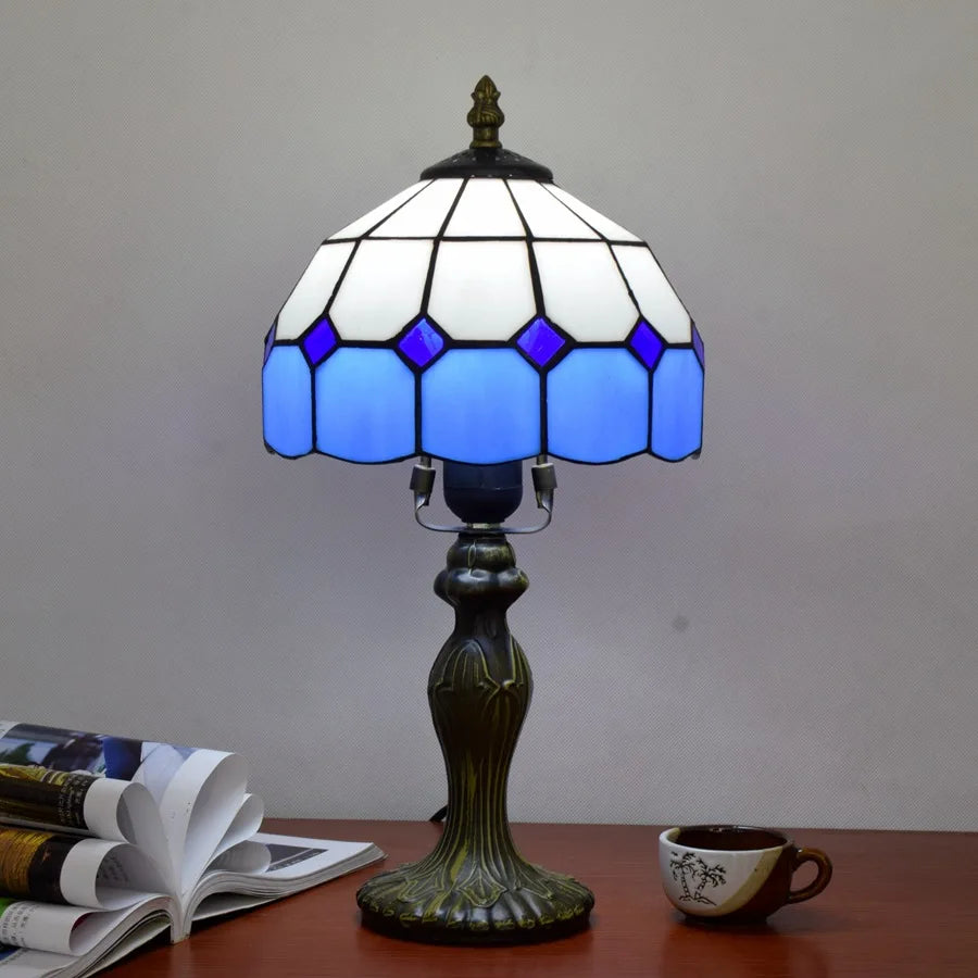 Lampe style Tiffany Riviera allumée, photo produit