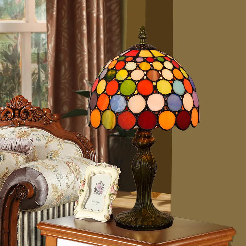Lampe style Tiffany Confetti allumée, photo produit