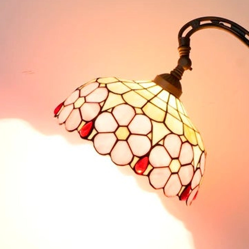 Détail du vitrail du lampadaire style Tiffany Marguerite