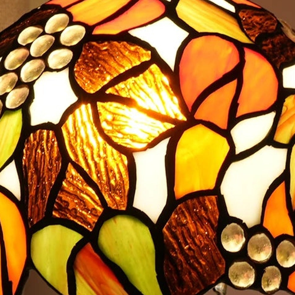 Détail du vitrail de la lampe style Tiffany Érable