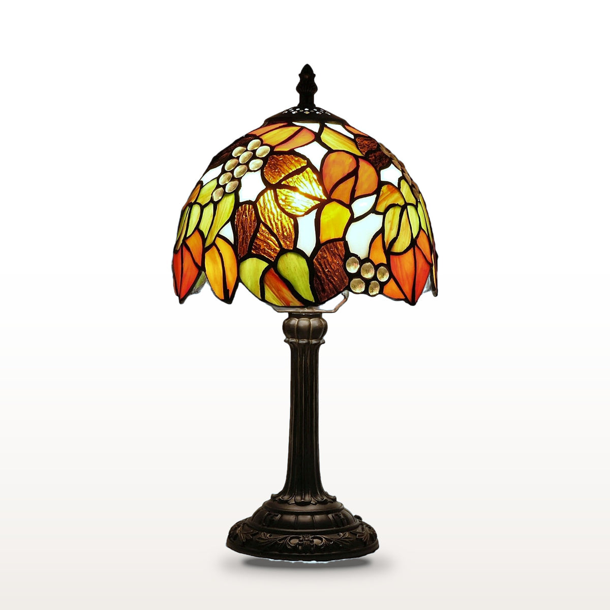 Lampe style Tiffany Érable, vitrail sur fond blanc