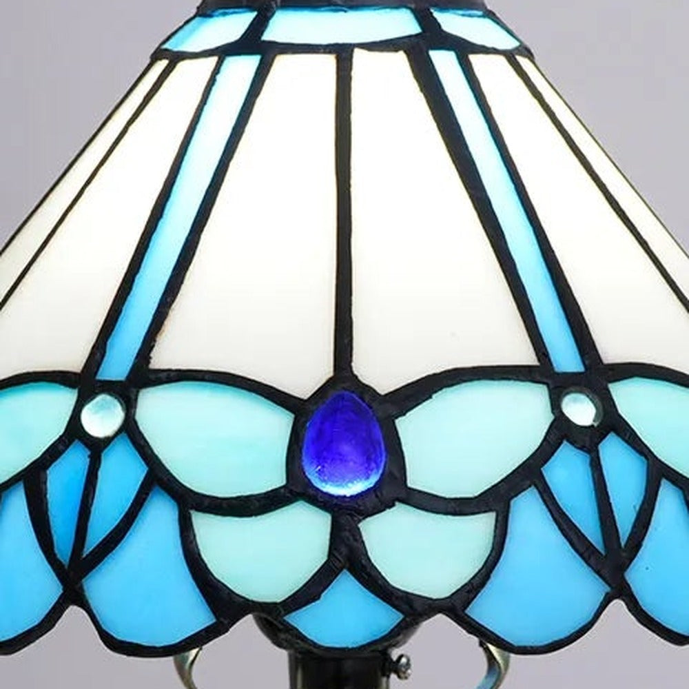 Détail du vitrail de la lampe style Tiffany Lagon