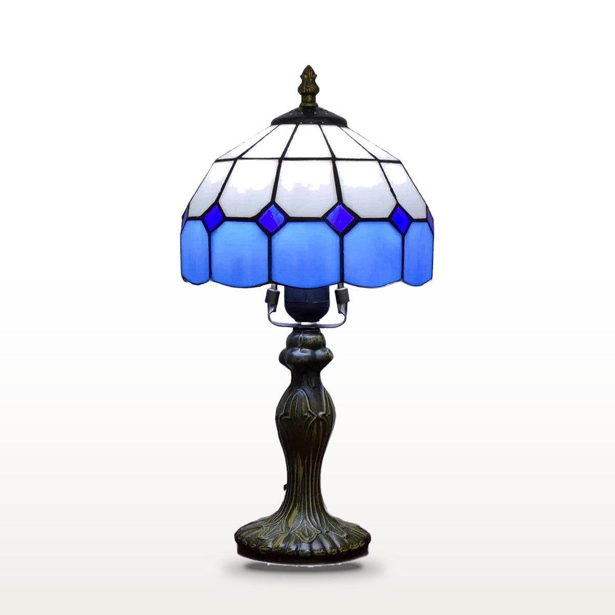 Lampe style Tiffany Riviera, vitrail sur fond blanc